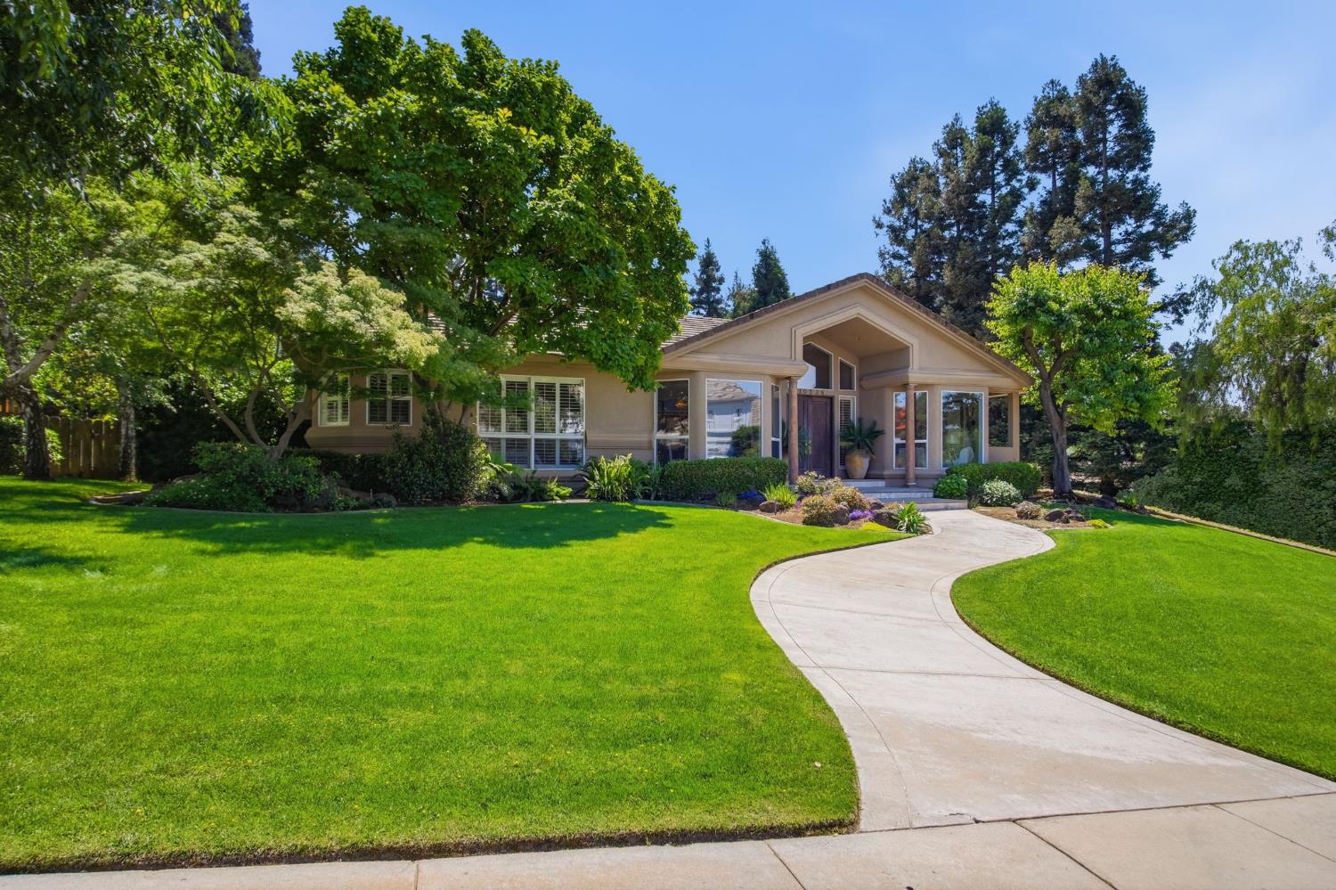 10236 Whitetail Drive