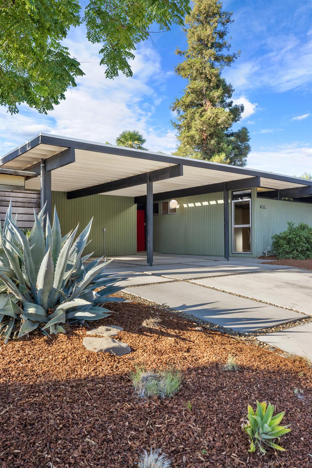 1213 Drexel Drive