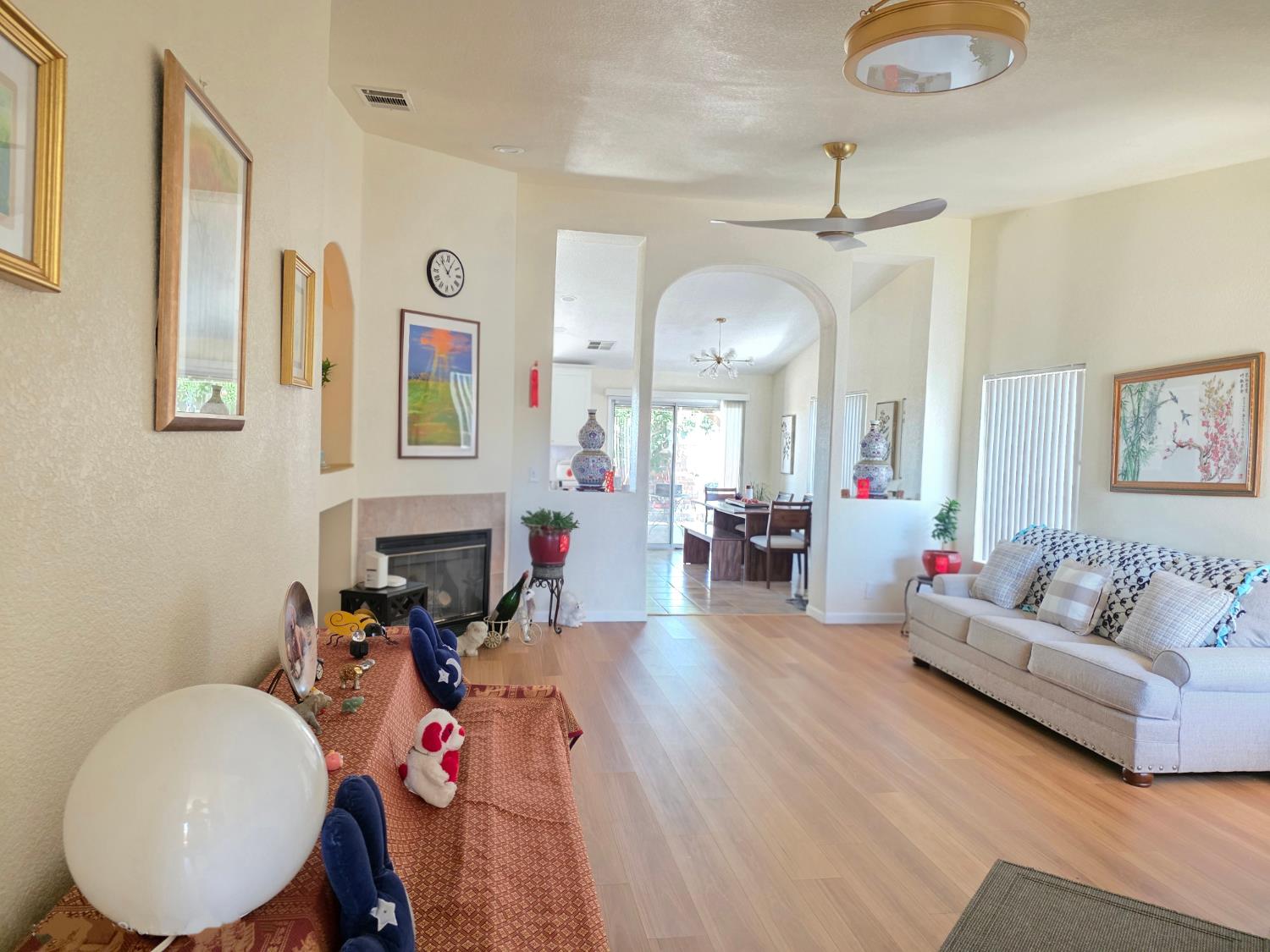 9009 Bungalow Way