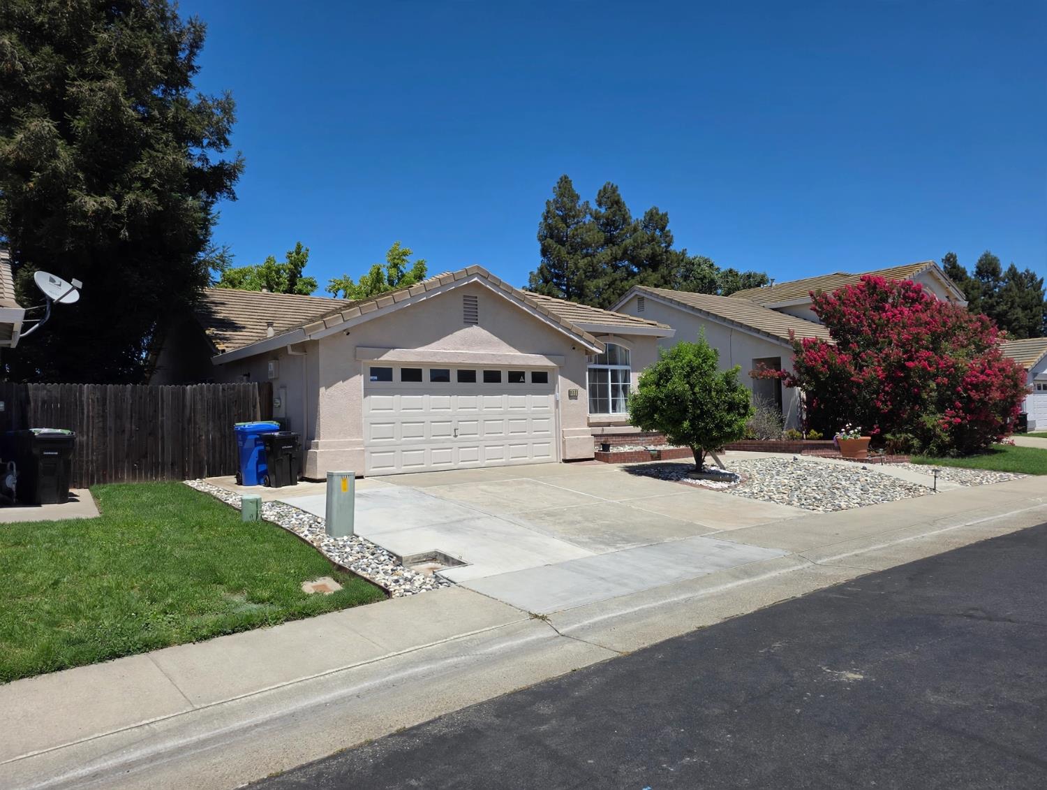 9009 Bungalow Way