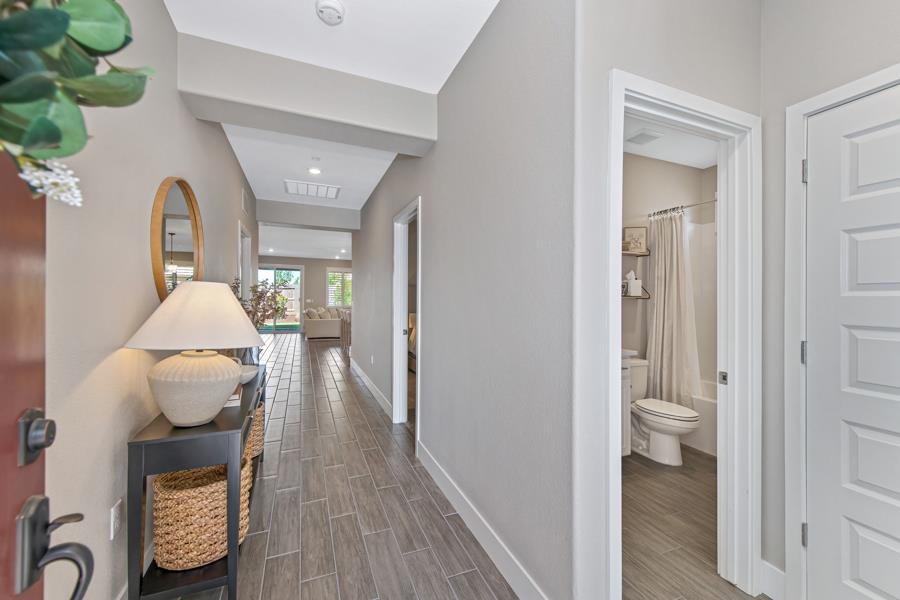 4406 Hawkfinch Circle