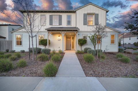 2230 Cannery Loop Davis CA 95616