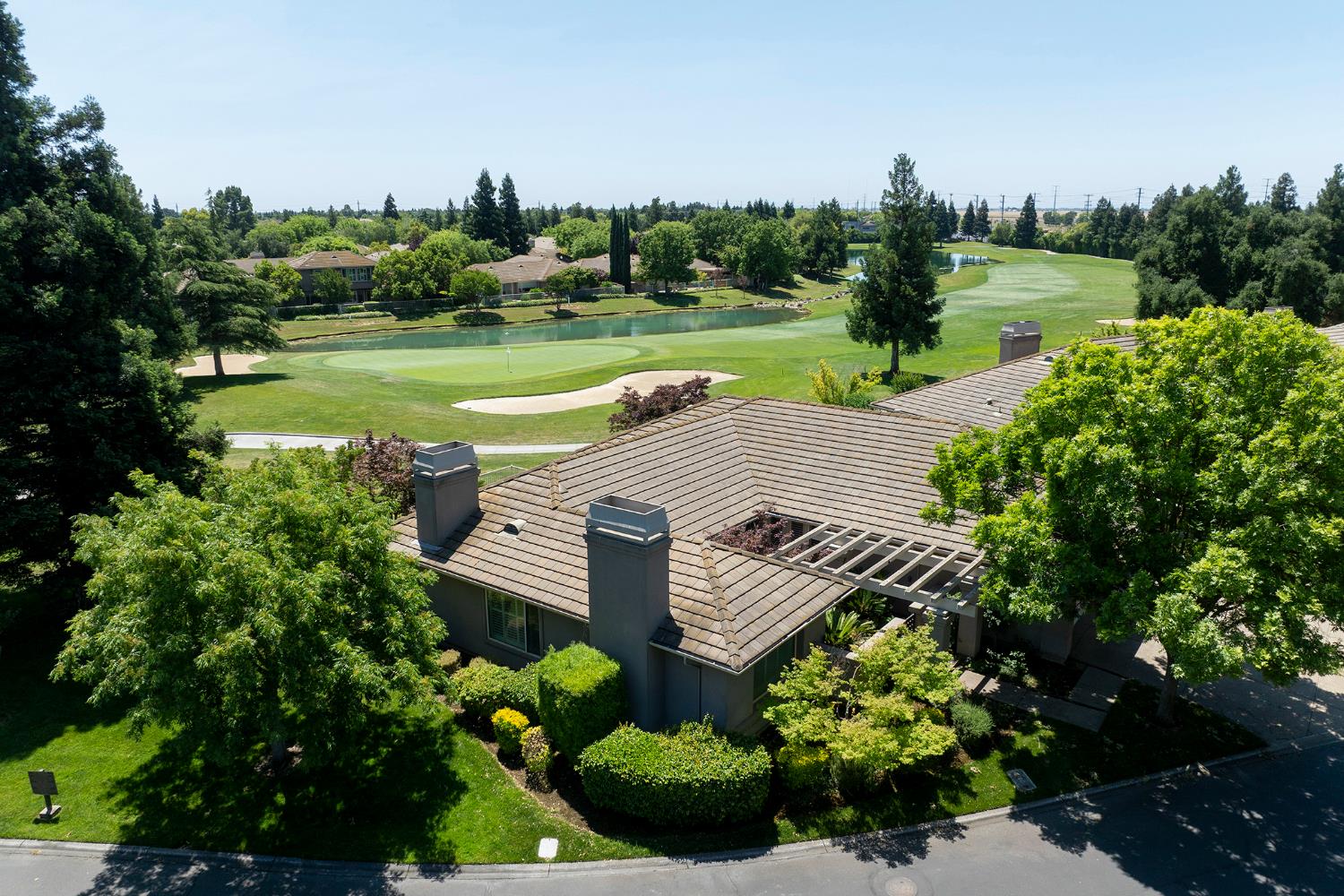 9516 Golf Course Lane
