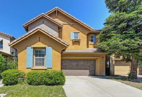 16796 English Country Trail Lathrop CA 95330