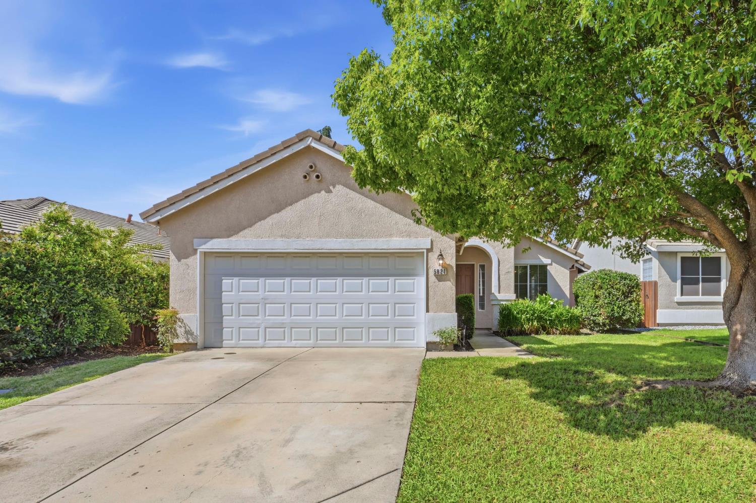 5821 Ridgepoint Drive