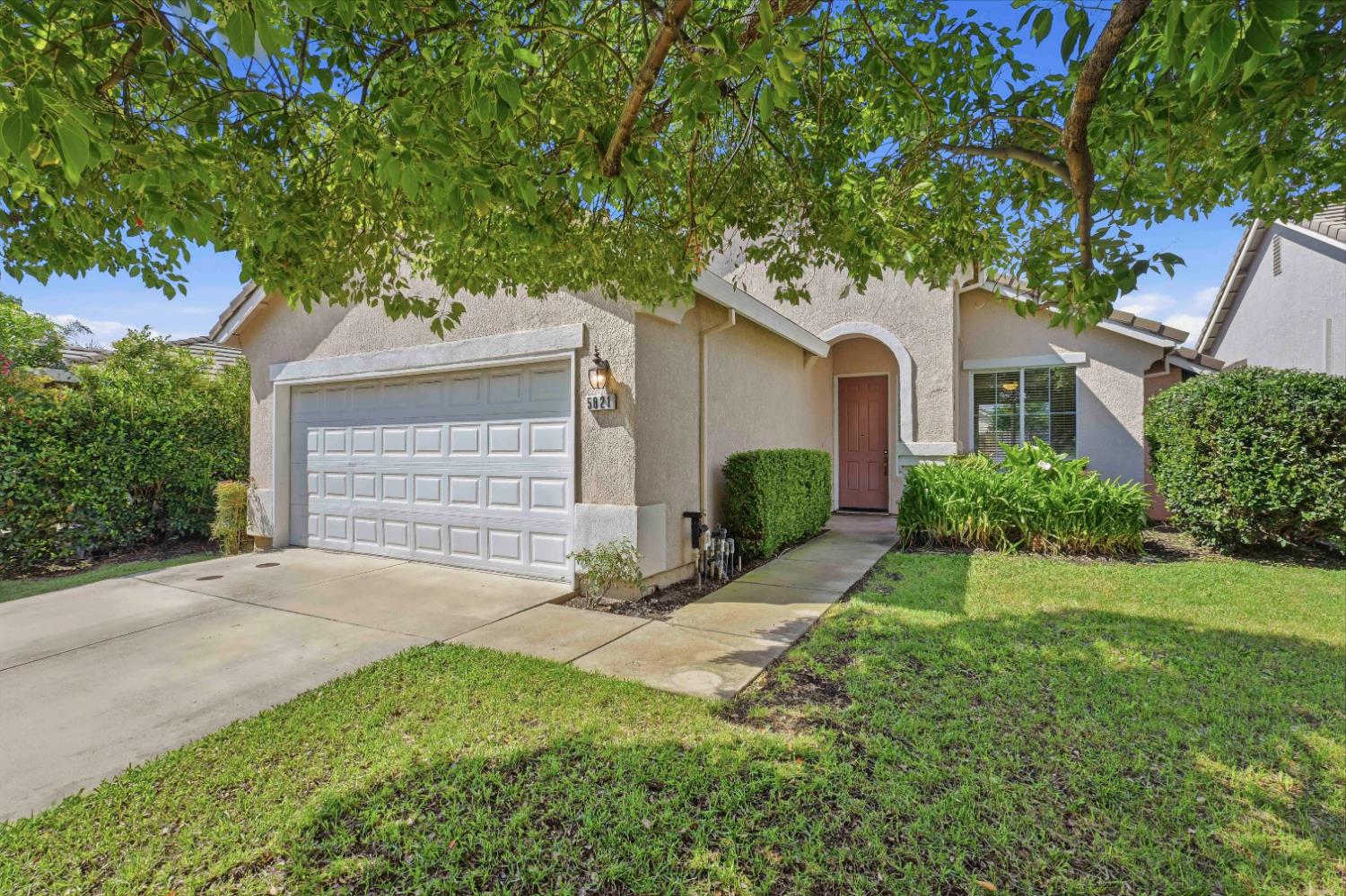 5821 Ridgepoint Drive
