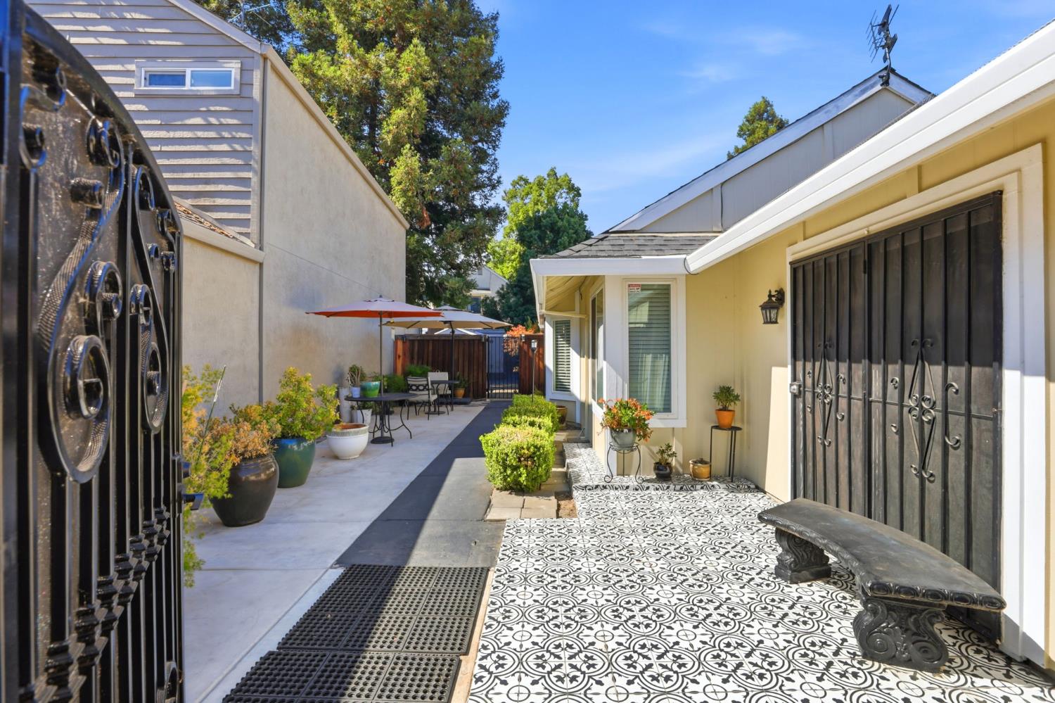 2410 Seamist Drive