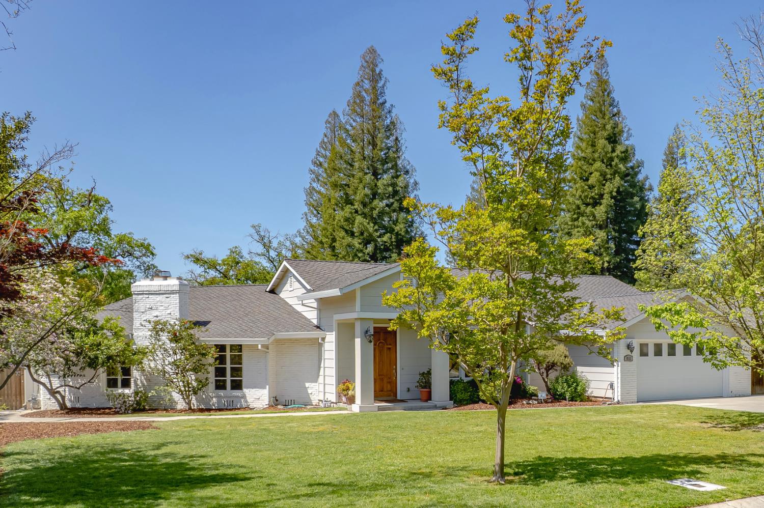 811 Los Molinos Way