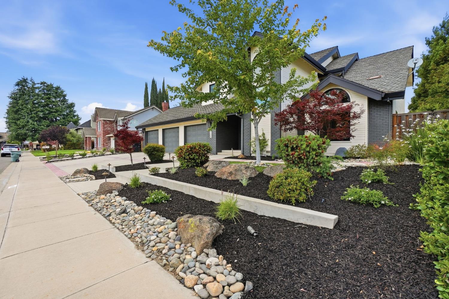 909 Opal Lane