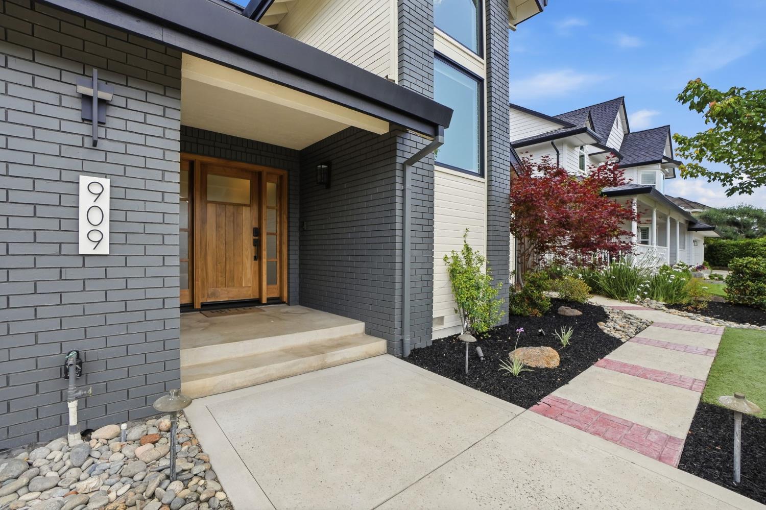 909 Opal Lane