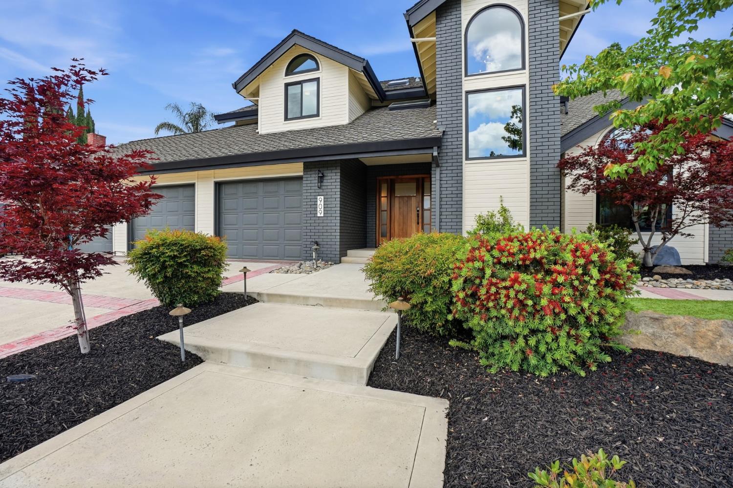 909 Opal Lane