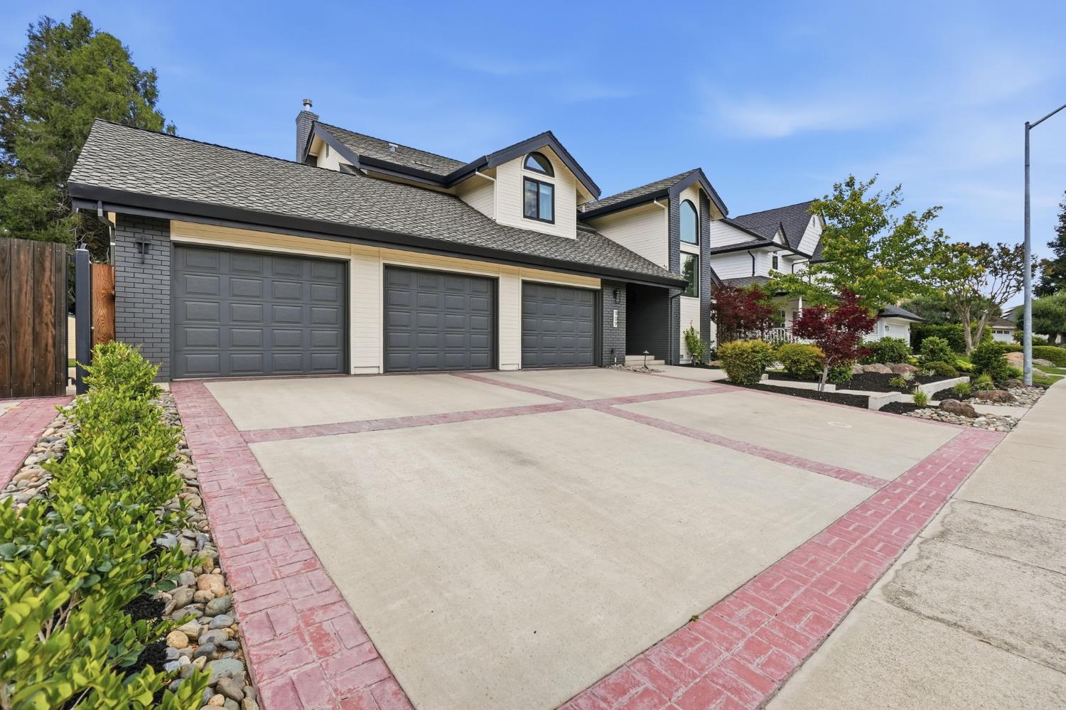 909 Opal Lane