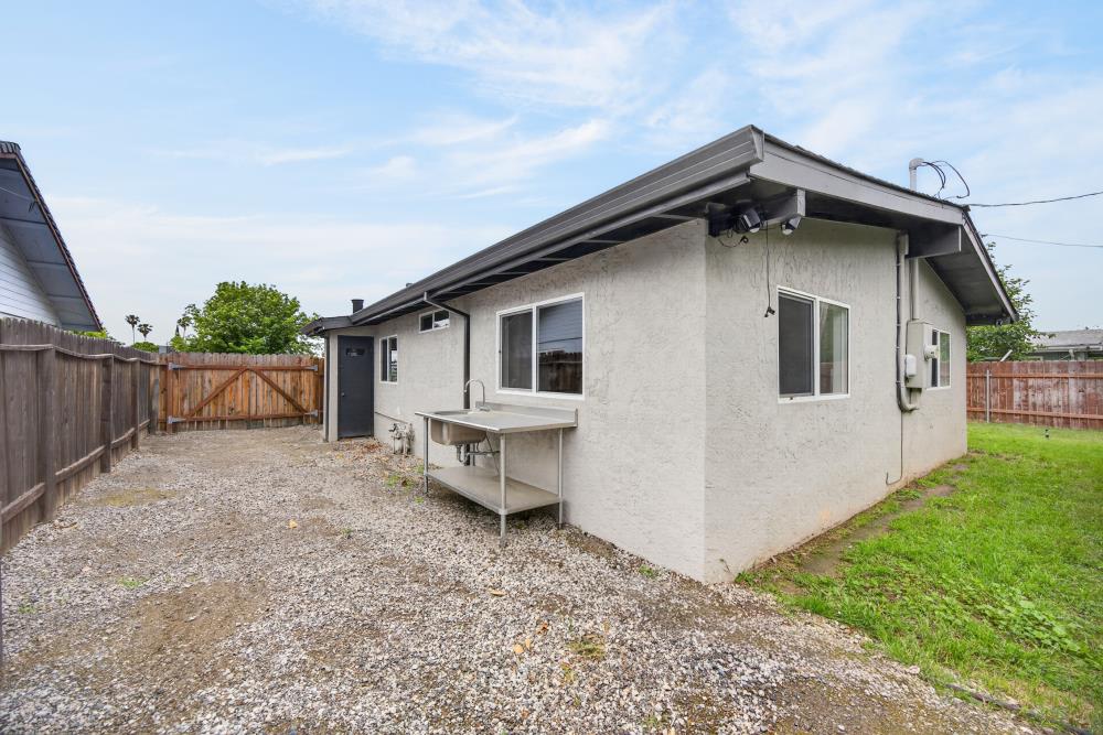 3637 Floral Drive