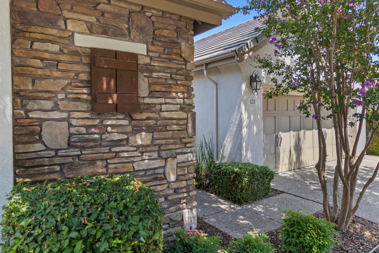 121 Montilla Circle