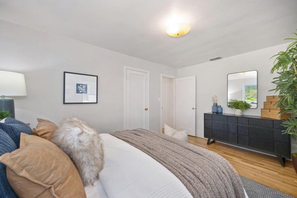 5625 V ST, SACRAMENTO, CA 95817 - Image 33453c6fecdd54b997ba75e4a58d6c86/2276602059