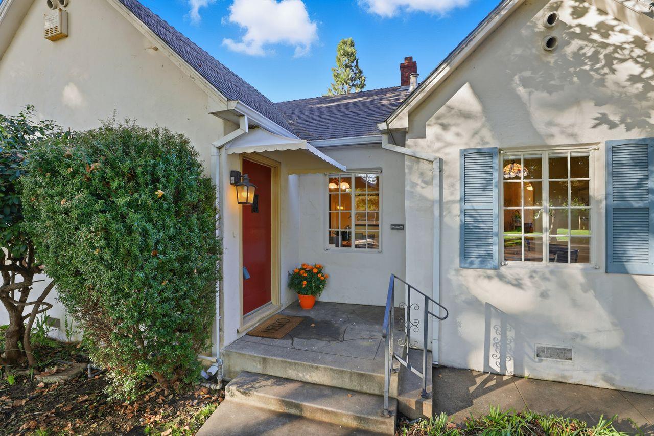 1615 Vallejo Way