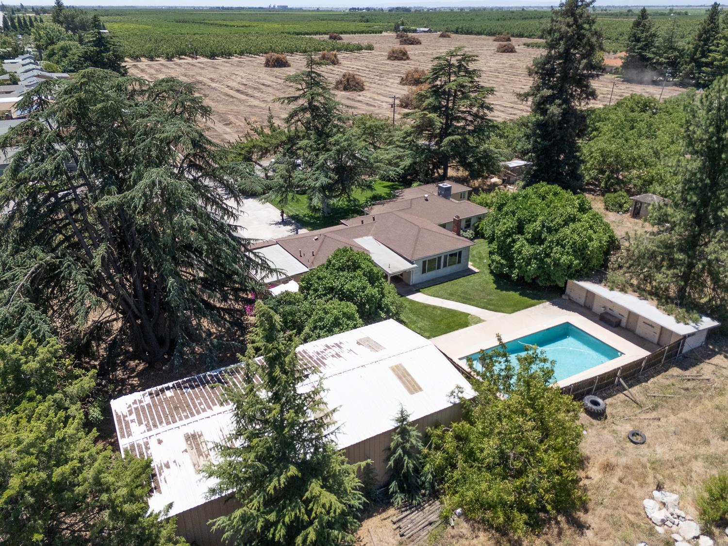 3037 Bogue Road