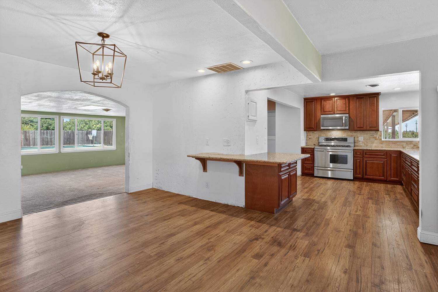 3037 Bogue Road