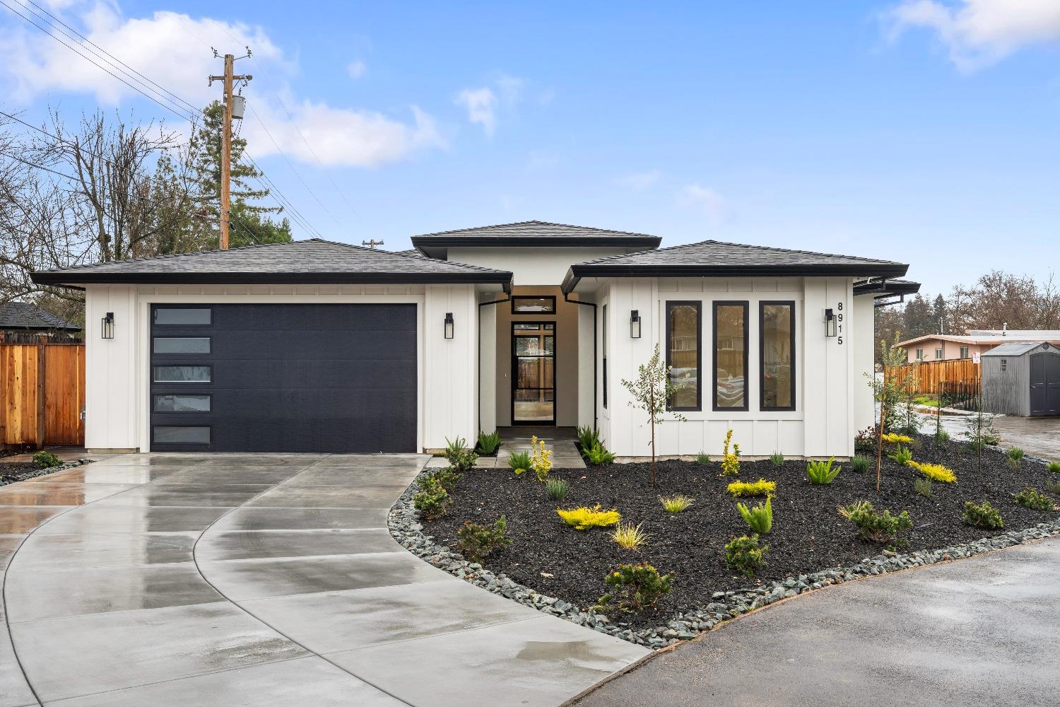 8915 Livoti Court