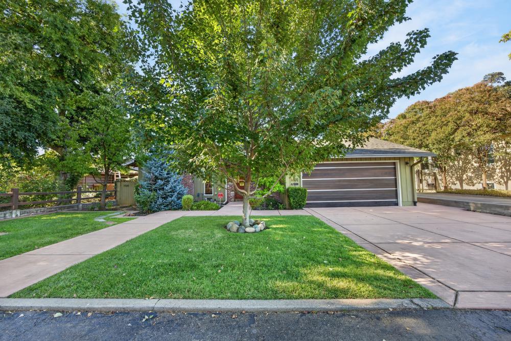 1601 Potrero Way
