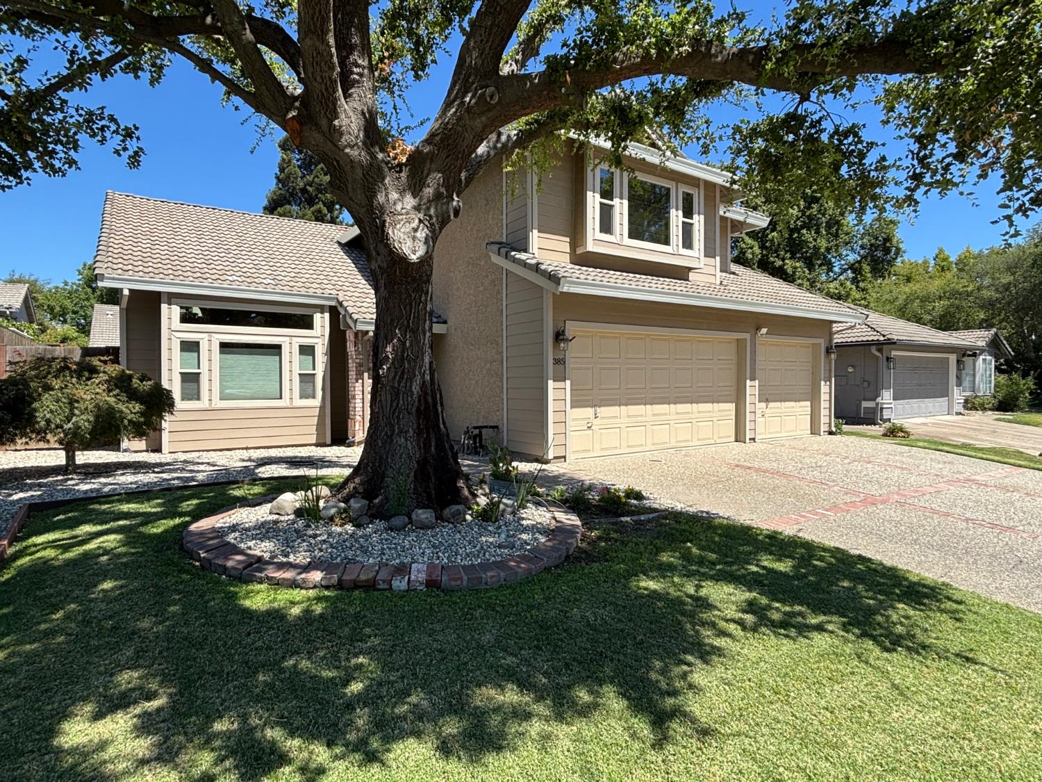 385 Hatteras Way