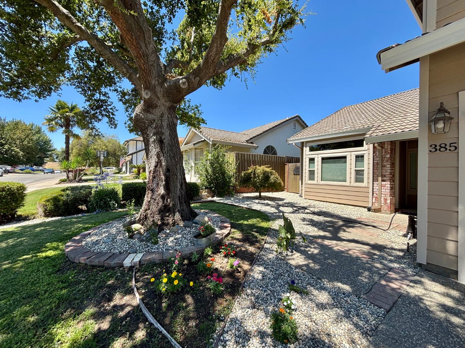 385 Hatteras Way