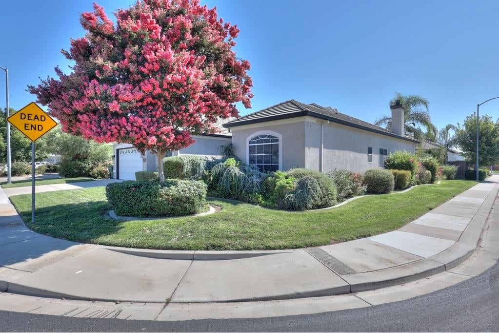 1048 Gladiola Place