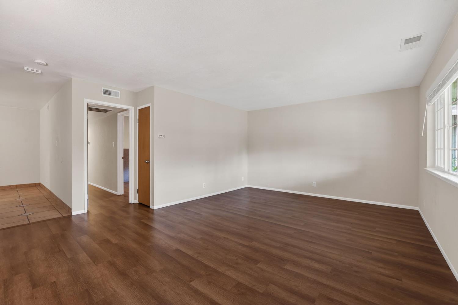 1401 Topaz Way