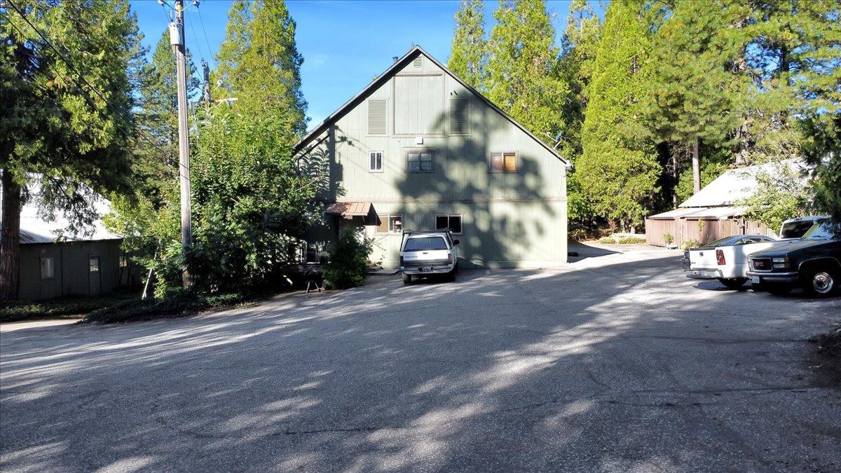 13421 Grass Valley Avenue