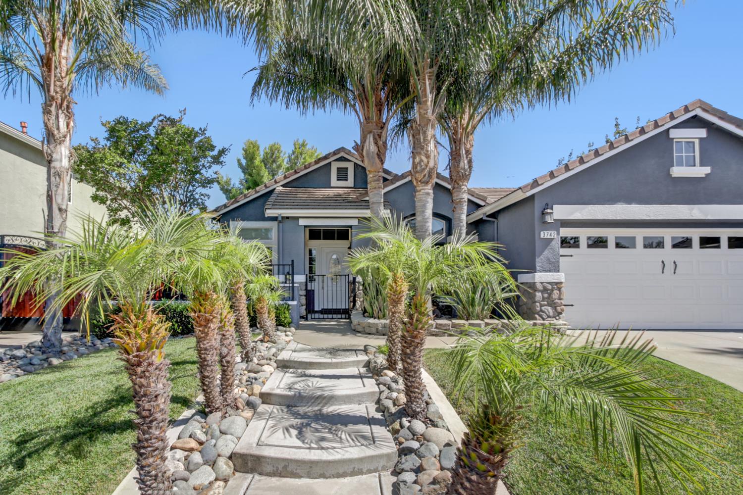 3742 Abaco Road