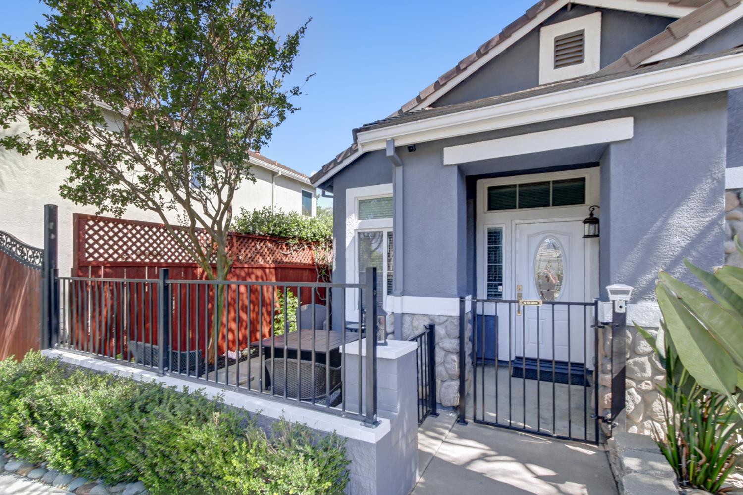 3742 Abaco Road