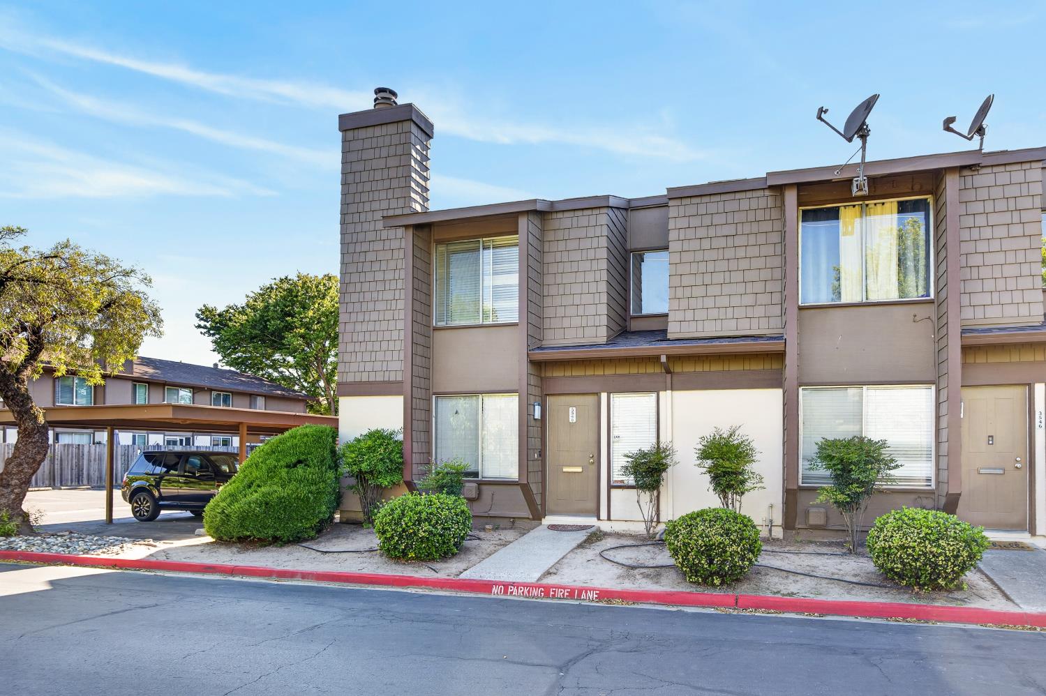 3548 Larchmont Square Lane