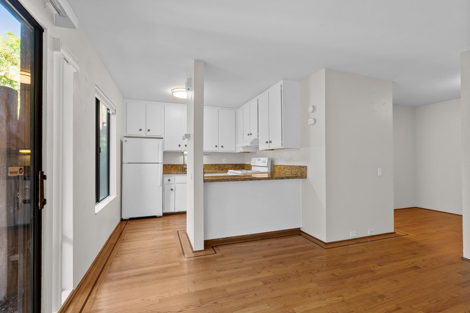 740 Woodside Lane 5