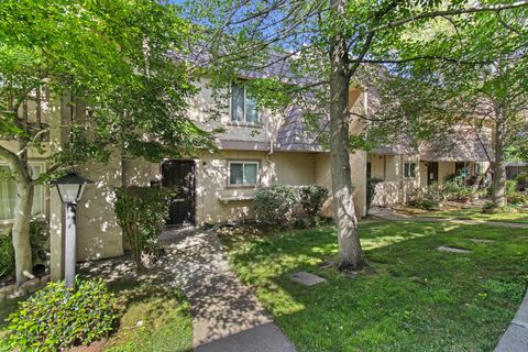 5906 Via Casitas Carmichael CA 95608