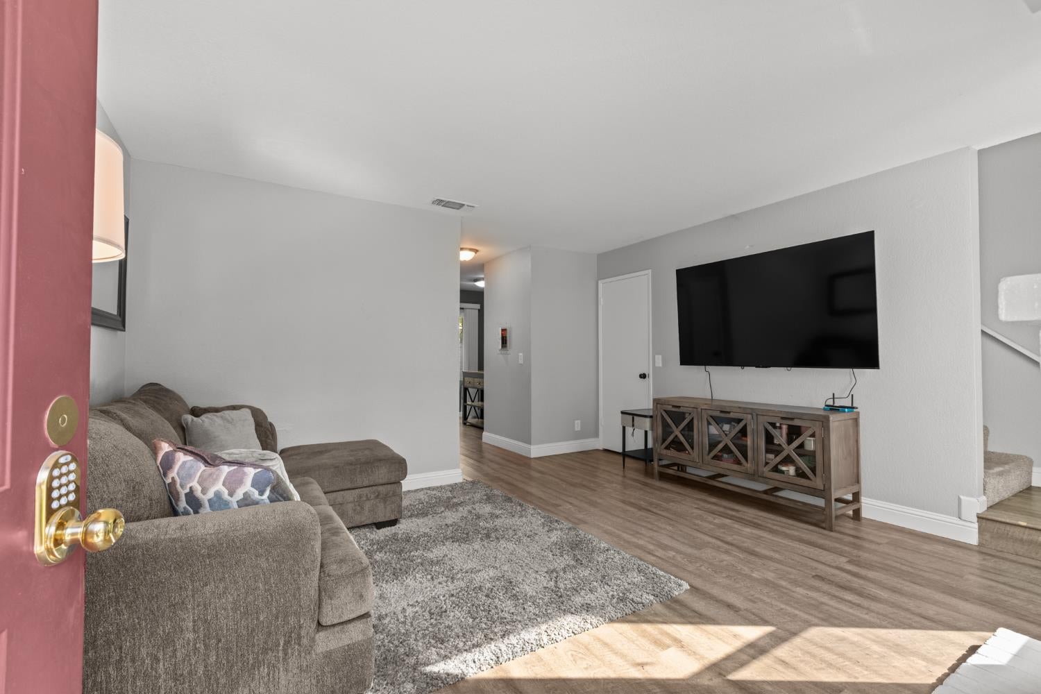 9119 Newhall Drive 16