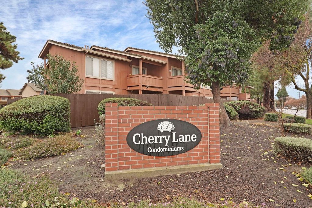 Photo of 495 Cherry Lane #J, Manteca, CA 95337 (MLS # 226030869)
