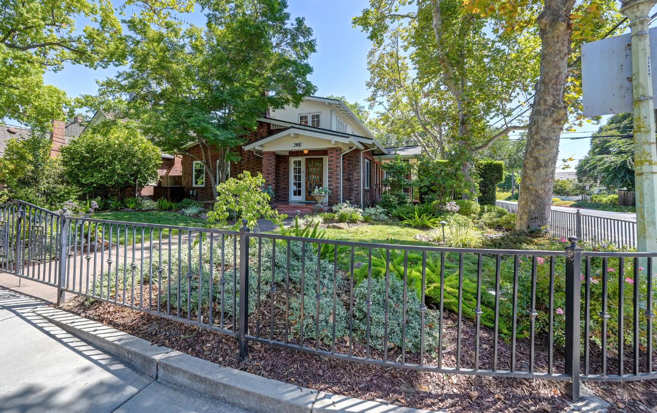 2400 Marshall Way