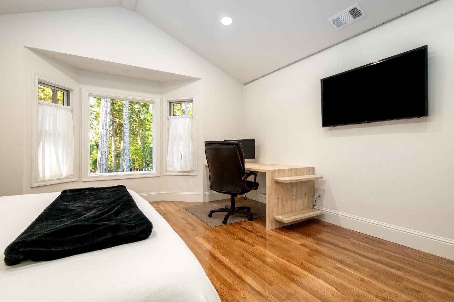 13100 Banner Lava Cap Rd, Nevada City, CA, 95959, USA, 4 Bedrooms Bedrooms, ,4 BathroomsBathrooms,Residential,Active,13100 Banner Lava Cap Rd,226072447