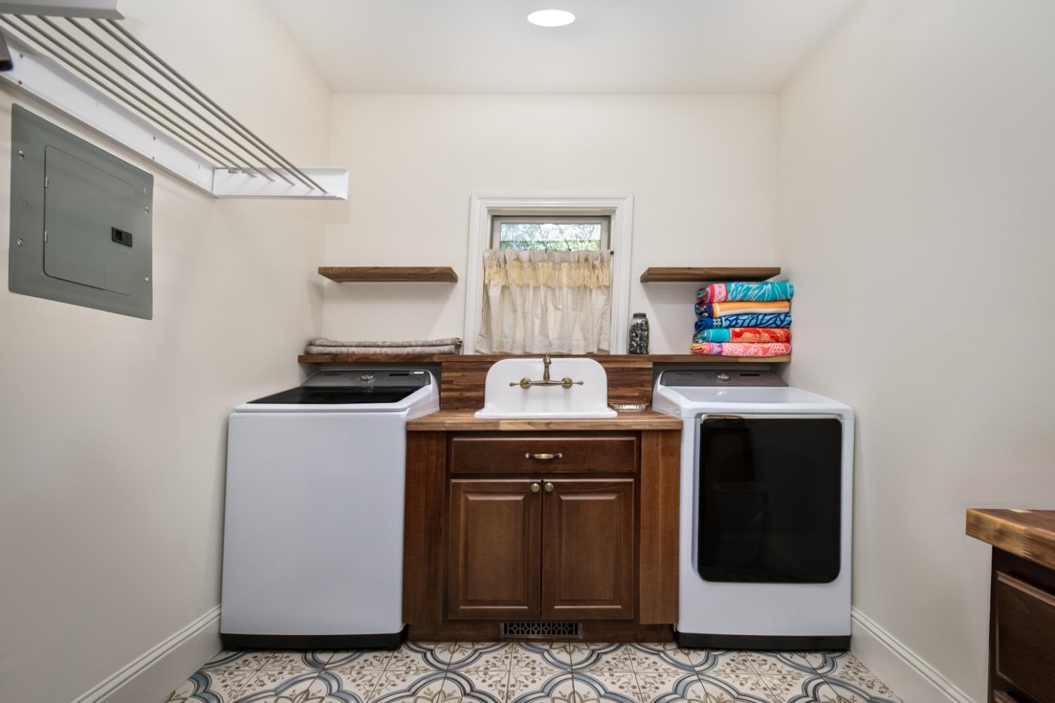 13100 Banner Lava Cap Rd, Nevada City, CA, 95959, USA, 4 Bedrooms Bedrooms, ,4 BathroomsBathrooms,Residential,Active,13100 Banner Lava Cap Rd,226072447