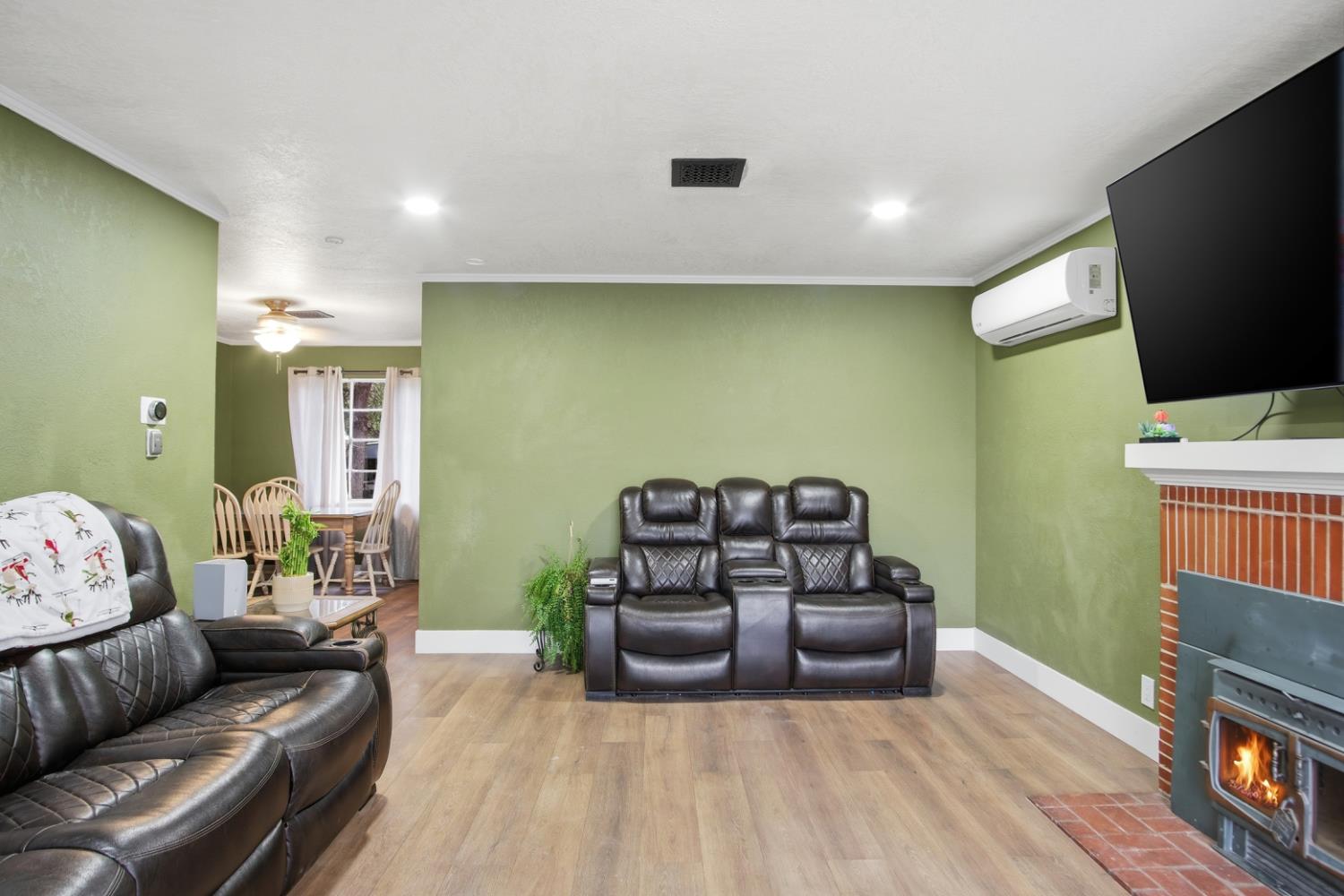 1315 Barcelona Avenue