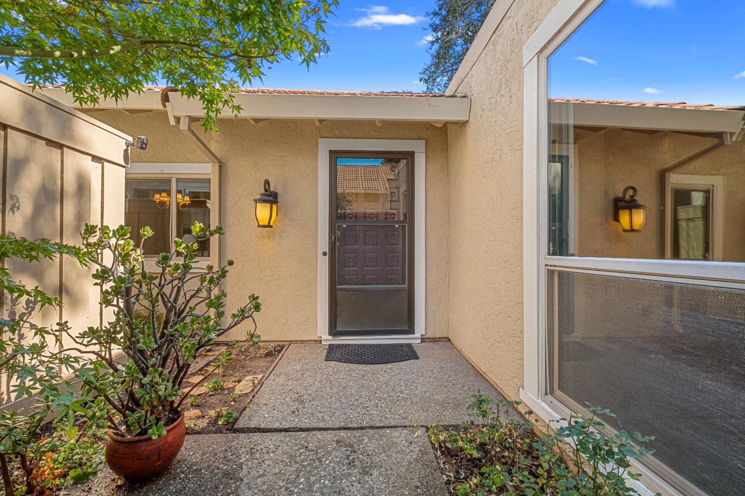 30 Northcreek Place