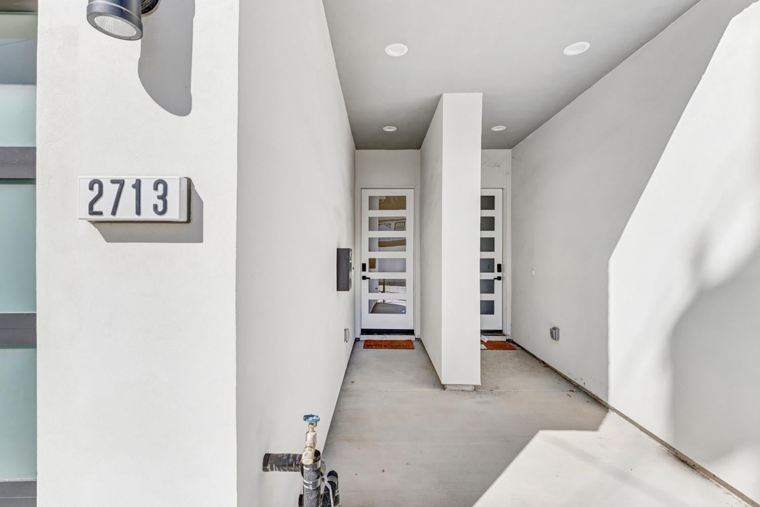 2713 Democracy Alley