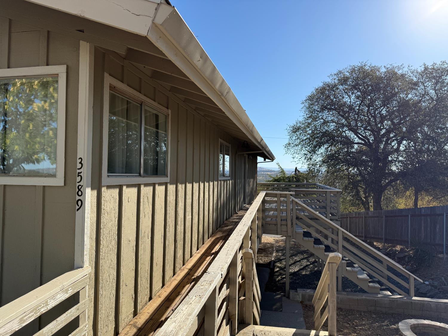 3589 Signal Hill Trail