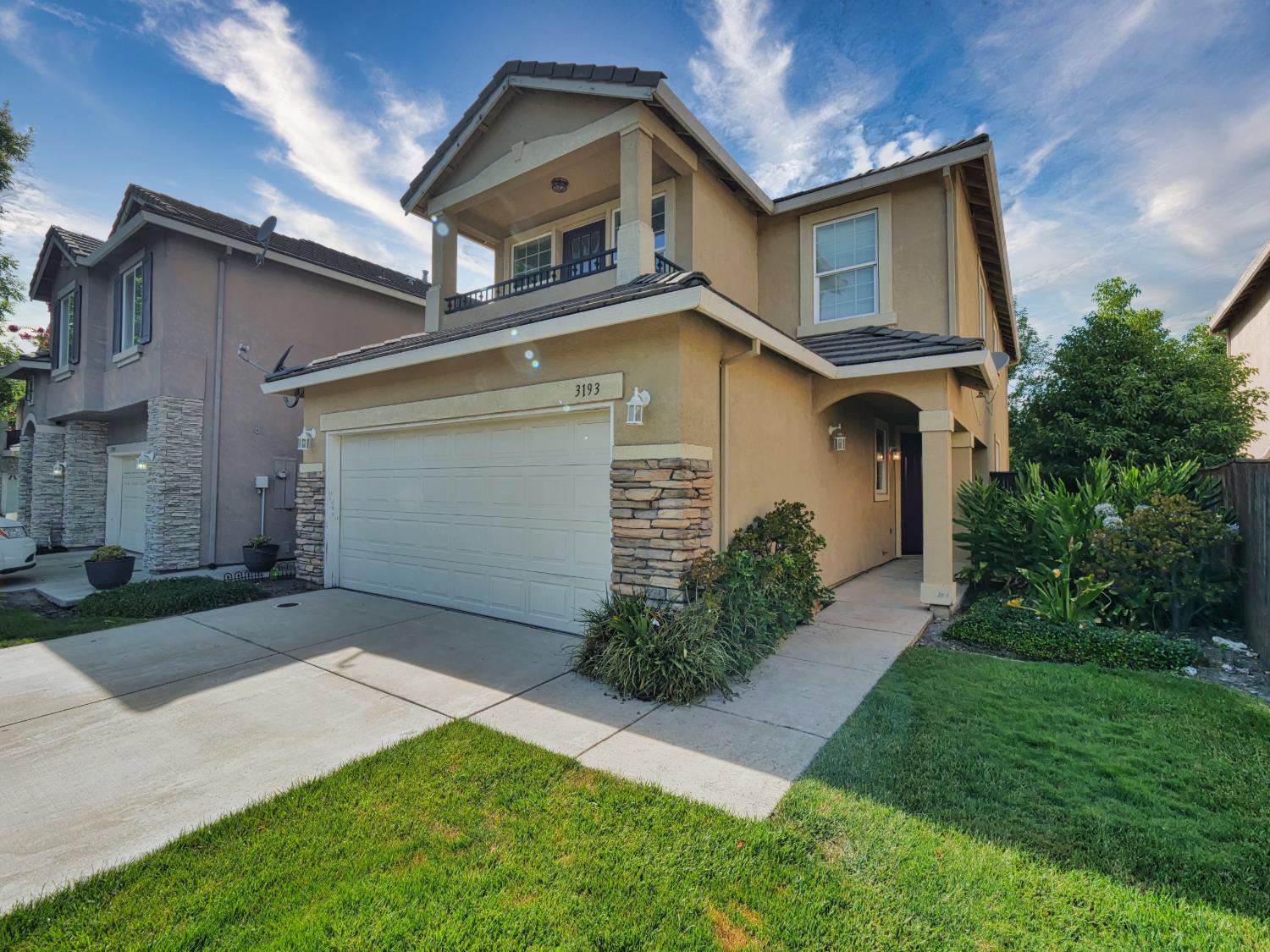 3193 English Oak Circle