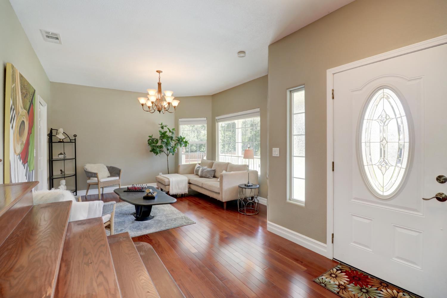 2761 Creekside Lane