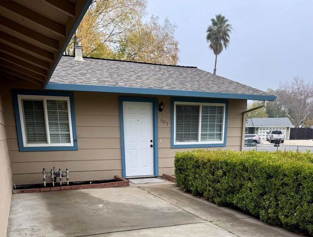 Photo of 607 S Quebec Way, Rio Linda, CA 95673 (MLS # 225146519)