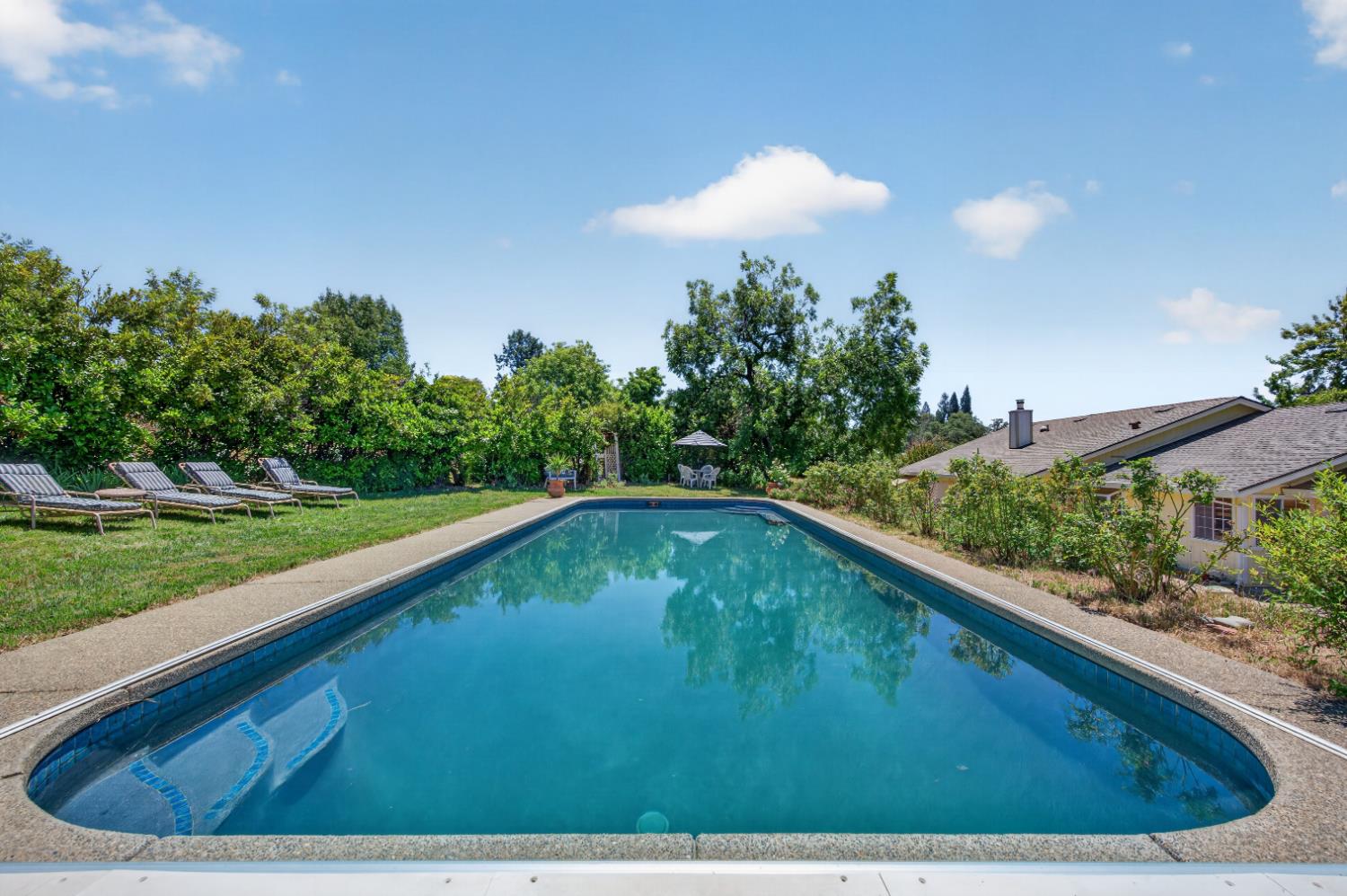 1827 Emmerson Road