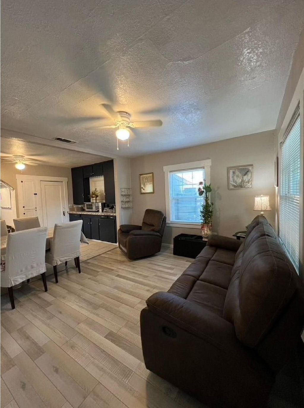 Photo of 2917 Del Paso Boulevard, Sacramento, CA 95815 (MLS # 225132431)