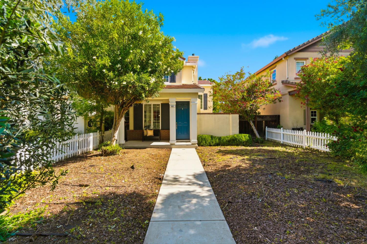 68 W Belleza Lane