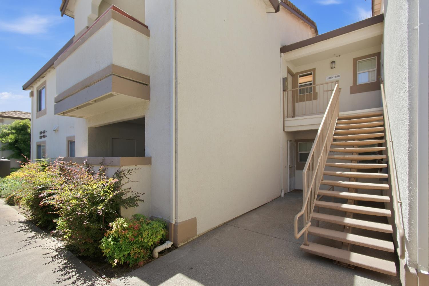 8020 Walerga Road 1200